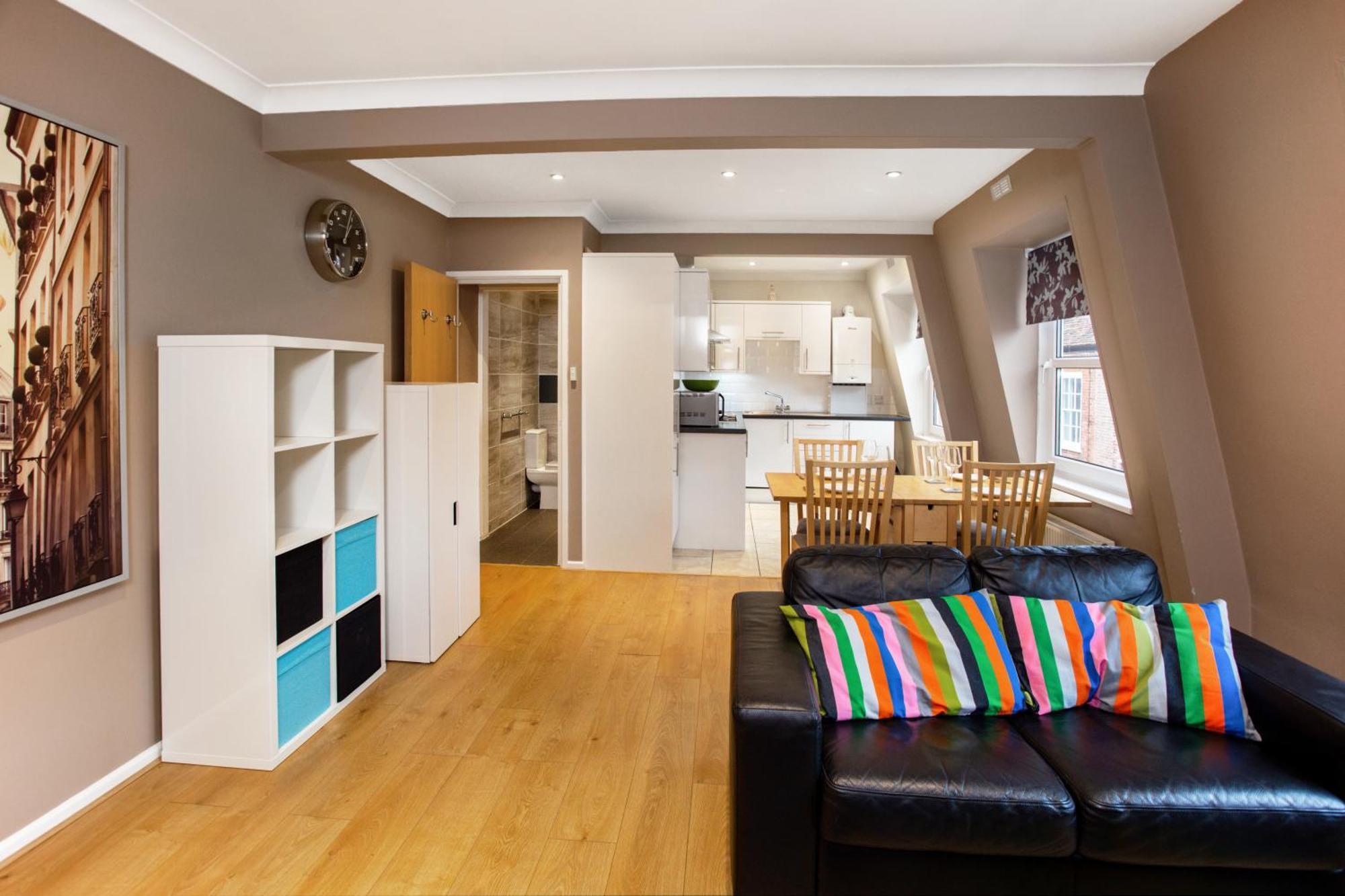 Perfect Perch For Legal Eagle - Winchester Law Courts, High St, Westgate Museum Apartment ภายนอก รูปภาพ