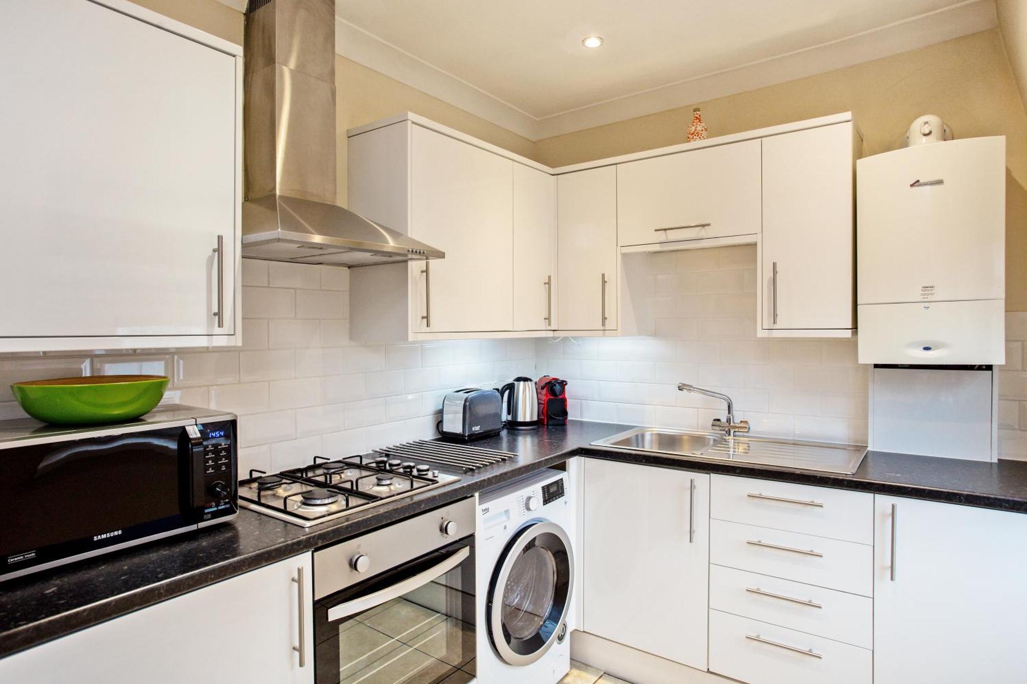 Perfect Perch For Legal Eagle - Winchester Law Courts, High St, Westgate Museum Apartment ภายนอก รูปภาพ