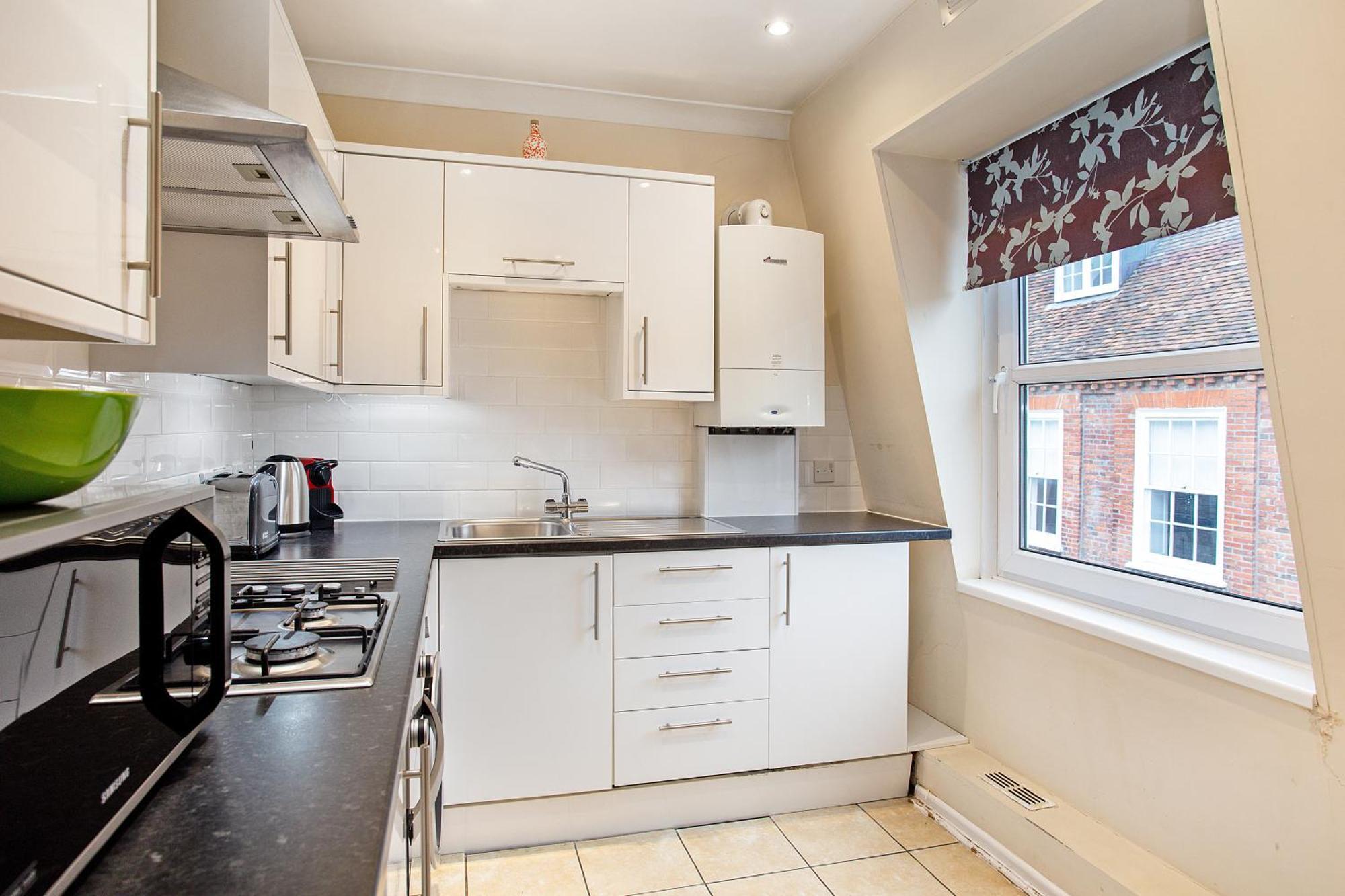 Perfect Perch For Legal Eagle - Winchester Law Courts, High St, Westgate Museum Apartment ภายนอก รูปภาพ